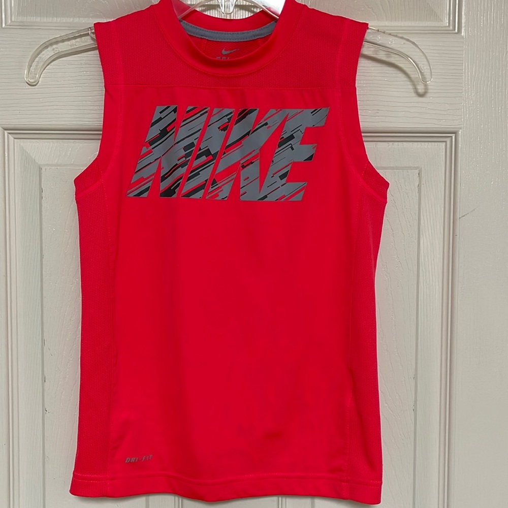 Nike Dri-Fit sleeveless top. Girls size XS